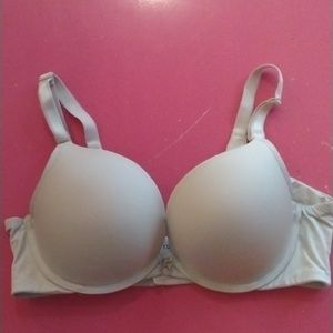 Torrid Push up bra 36D.